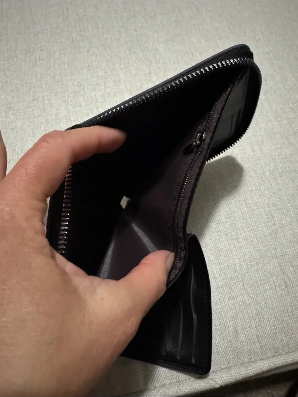 NWOT Unisex Leather Wallet-Compact Zip Around Style-Black-Multi Compartment